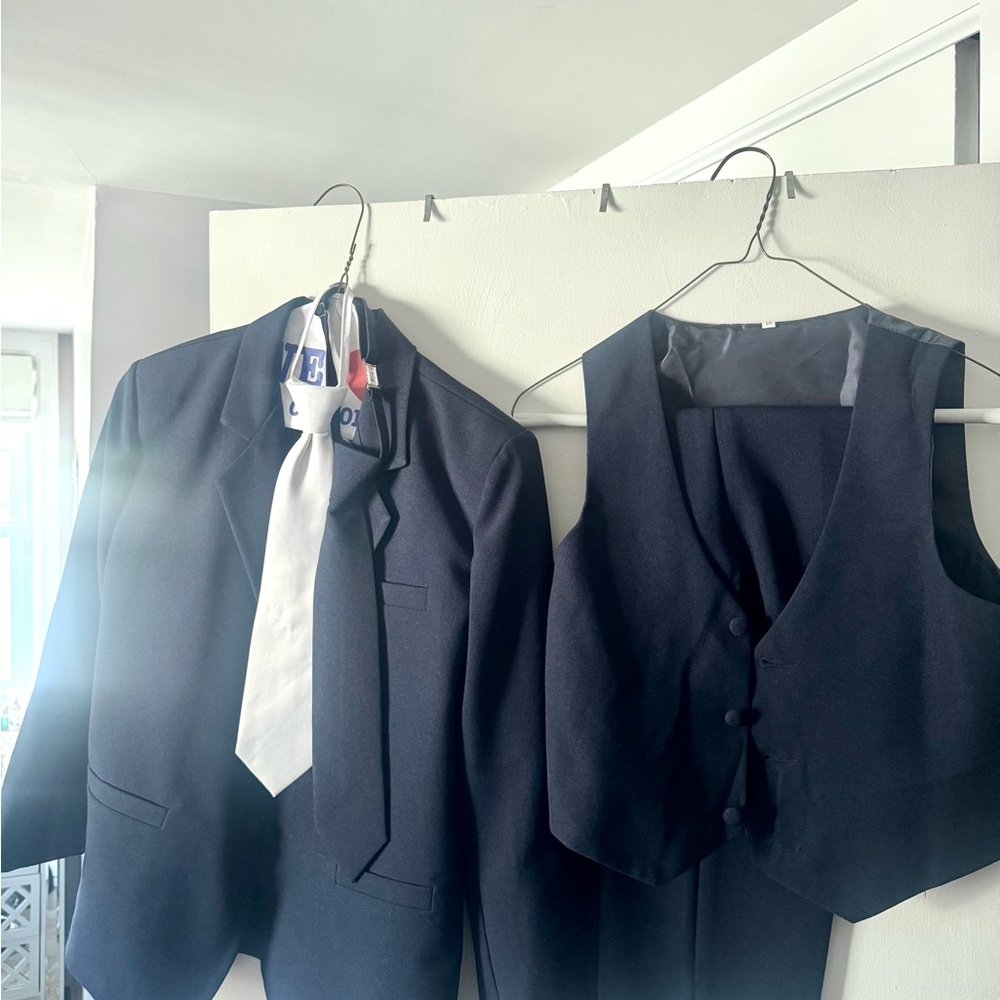 Boys (10) Navy Formal Suit Set